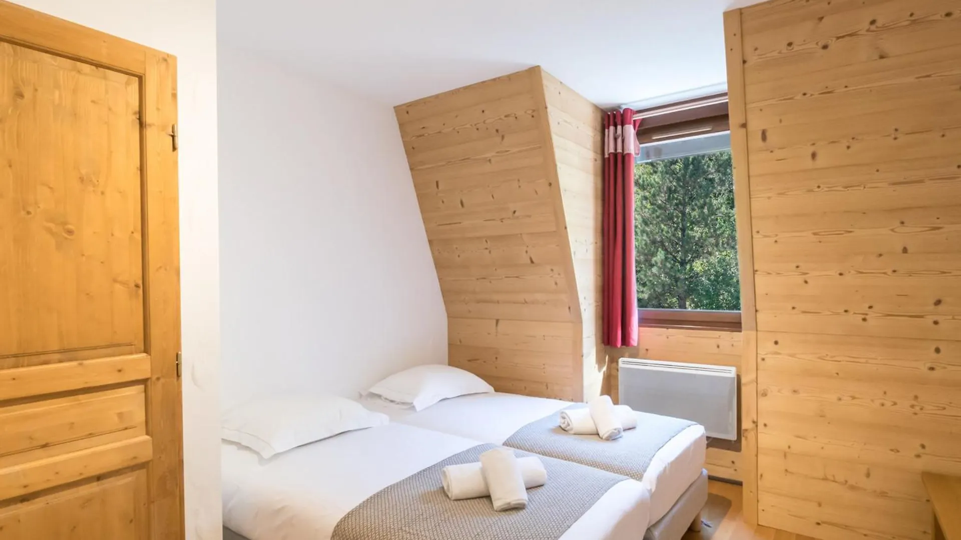 Grand Appart Au Centre De Chamonix Avec Wifi Et Garage, Proche Des Pistes - Fr-1-343-229